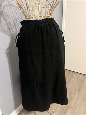 Women's Black Midi Skirt